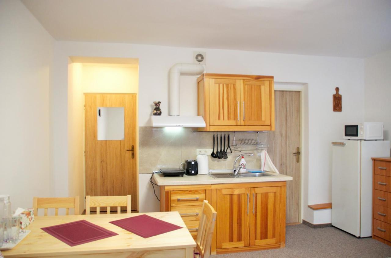 Privat Nika Hotell Závažná Poruba Exteriör bild