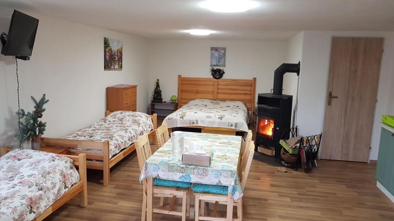 Privat Nika Hotell Závažná Poruba Exteriör bild