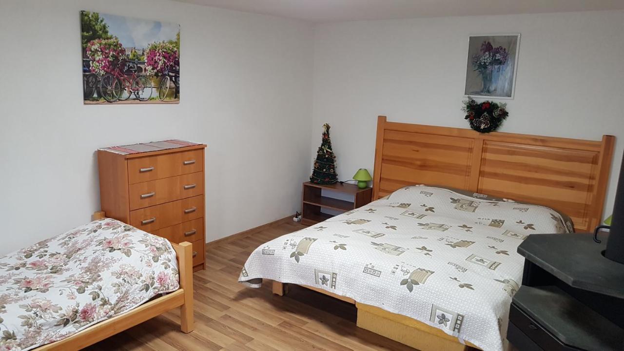 Privat Nika Hotell Závažná Poruba Exteriör bild