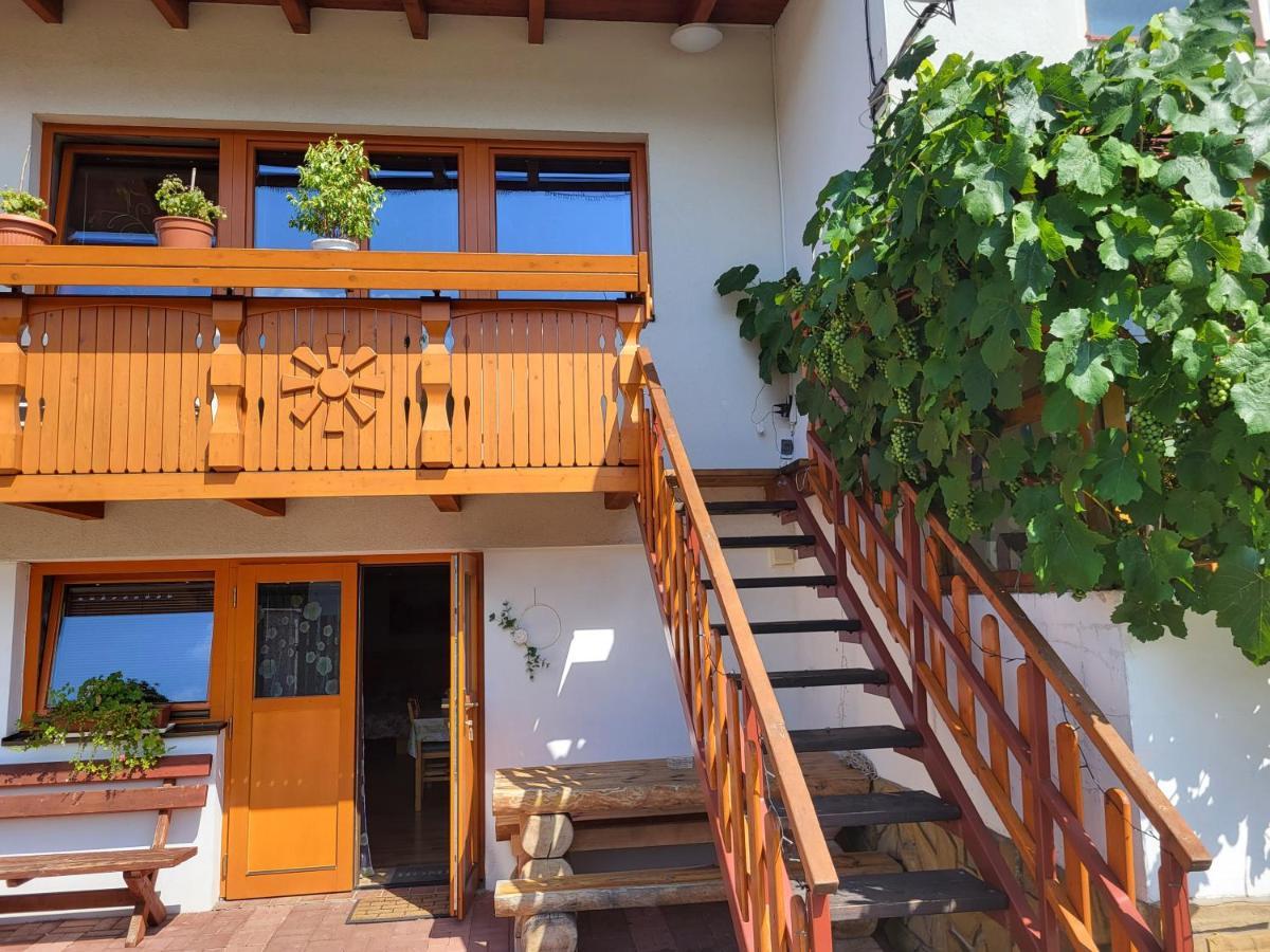 Privat Nika Hotell Závažná Poruba Exteriör bild